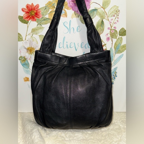 See by Chloe Elegant Black Leather Shoulder Bag - Picture 7 of 11